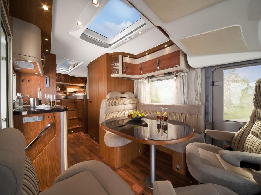 Интерьер Hymer B-Class SL 2007 года  (фото 11 из 16)